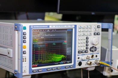 zariadenie s filtrom EMC