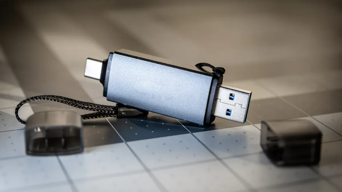 โซลูชันในการออกแบบ USB Keylogger