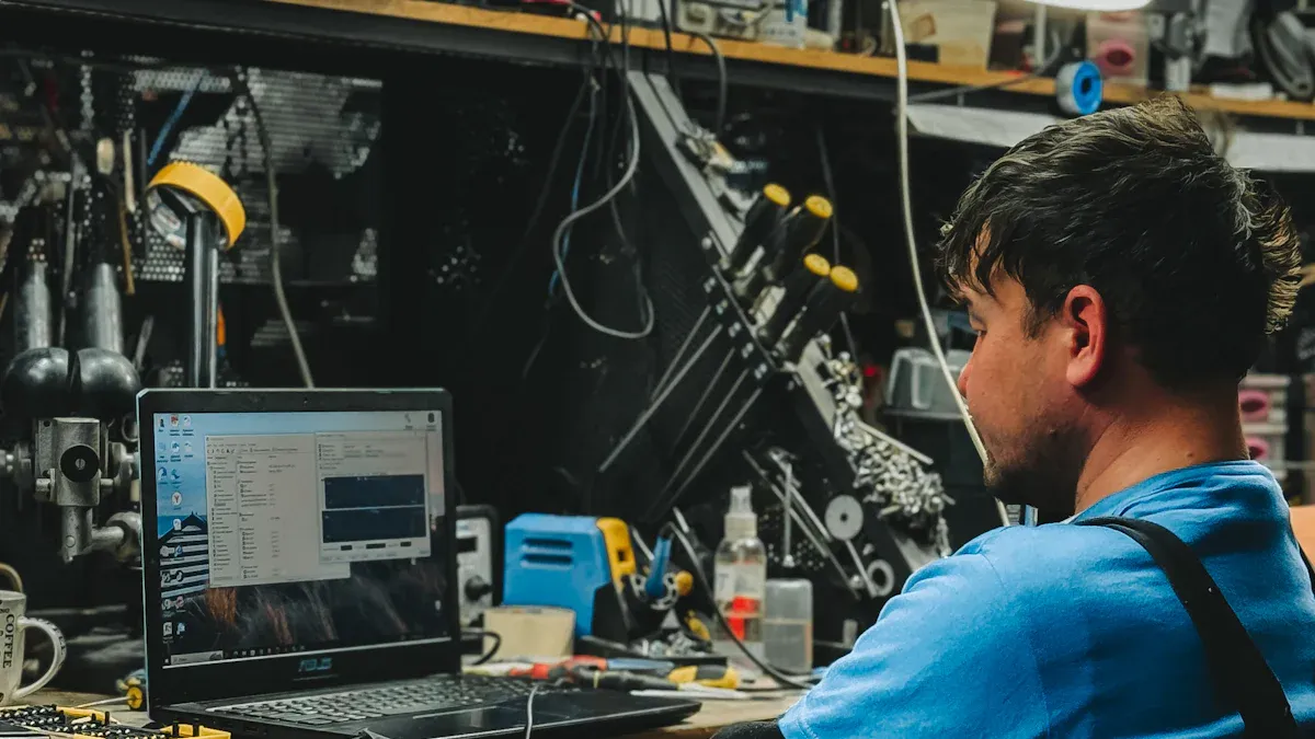 Tata Letak Terbaik untuk Meja Kerja Elektronik