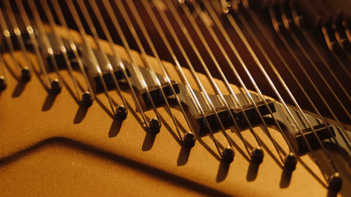 वास्तविक जीवन में अनुनादी आवृत्तियाँ