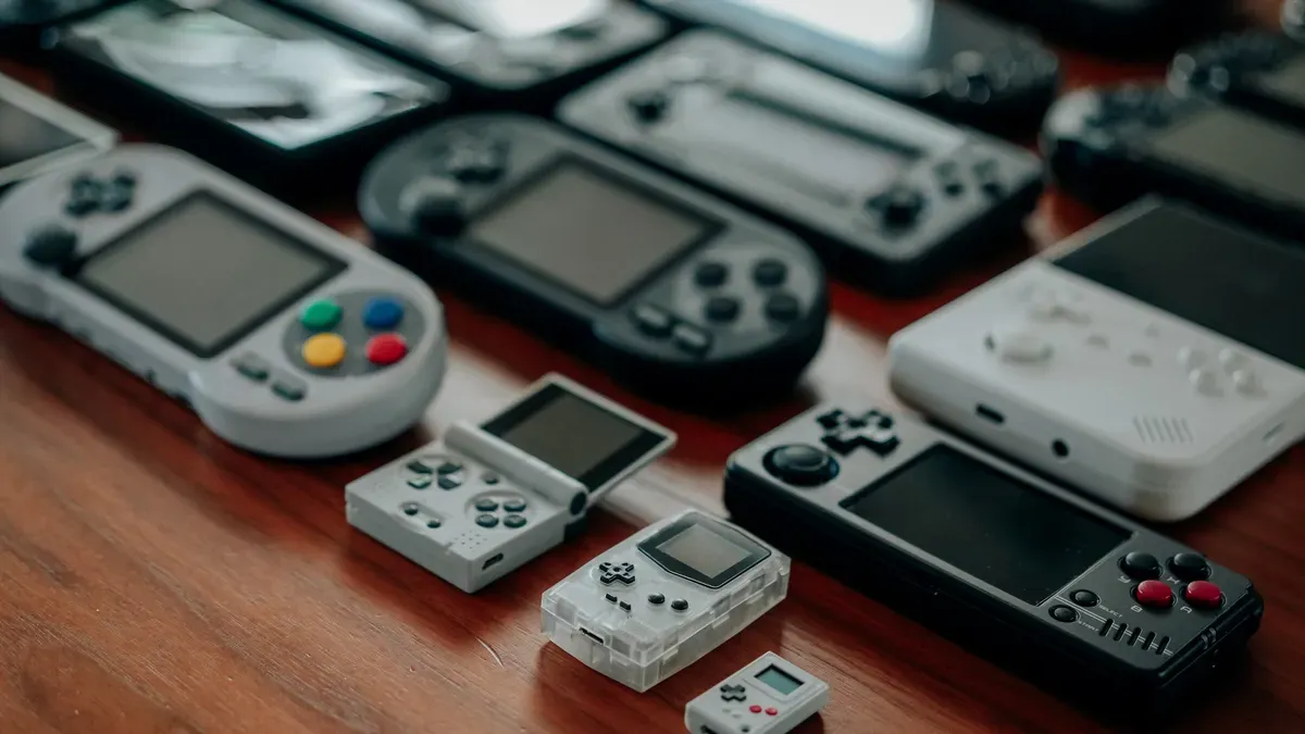 Confronto dell'hardware elettronico nelle diverse generazioni di console per videogiochi